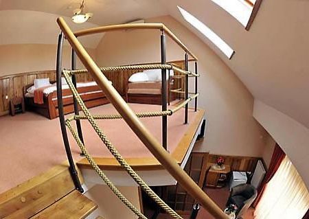 Trojka Hotel Es Panzio Сольнок Номер фото